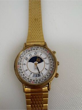 1990’s Vintage Timex Quartz Gold Date Sun and Moon Perpetual Calendar